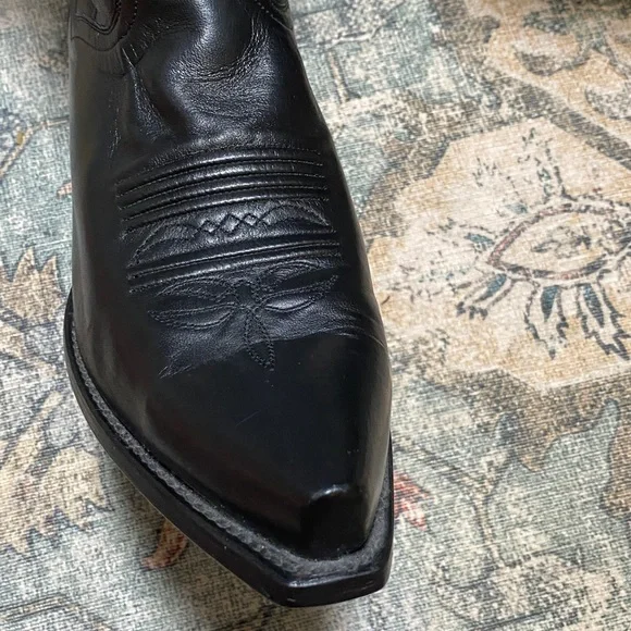 DanPost Black Leather Bexar Boots.
DP 2295 - Picture 8 of 8